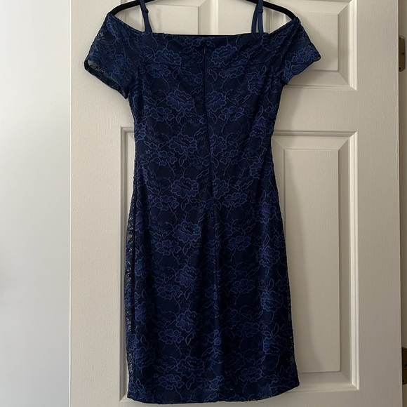 Mini Floral Lacey guess dress - Picture 3 of 4